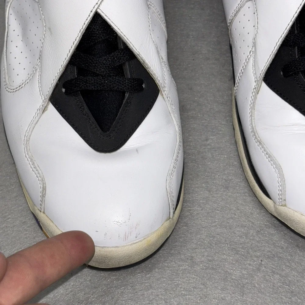 Jordan 8 Retro Three-Peat White Black True Red 305381-142 Mens 13